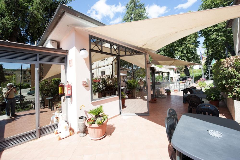 Hotel Athena Spoleto Eksteriør bilde