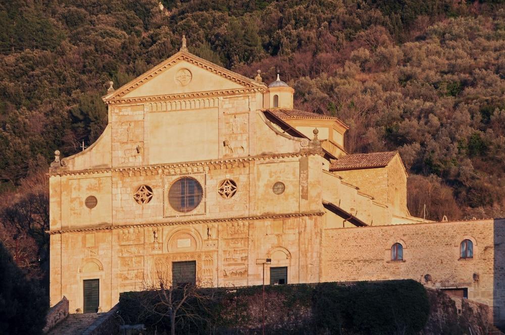 Hotel Athena Spoleto Eksteriør bilde