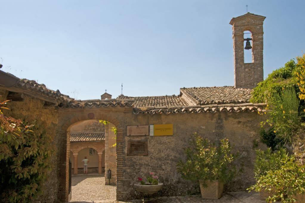 Hotel Athena Spoleto Eksteriør bilde